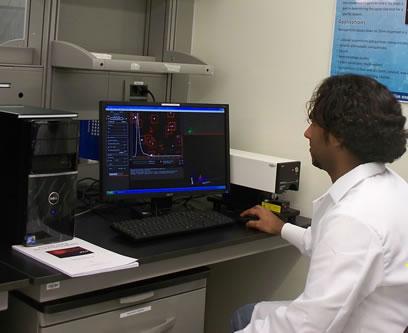 KAUST的海水淡化和再利用研究中心的Ahmed Kasmi使用了NanoSight LM20